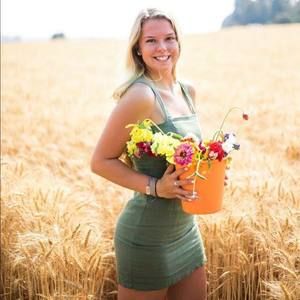 Meet your Posher, Sophia